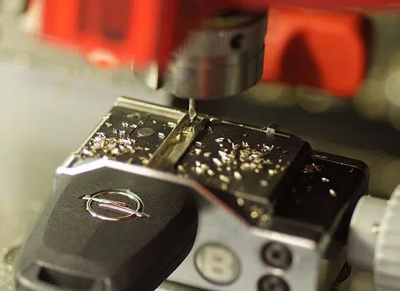 Universal Locksmith Store St Petersburg, FL 727-322-4076 - 11-Key-Cutting