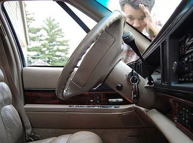 Universal Locksmith Store St Petersburg, FL 727-322-4076 - 20-Car-Lockout